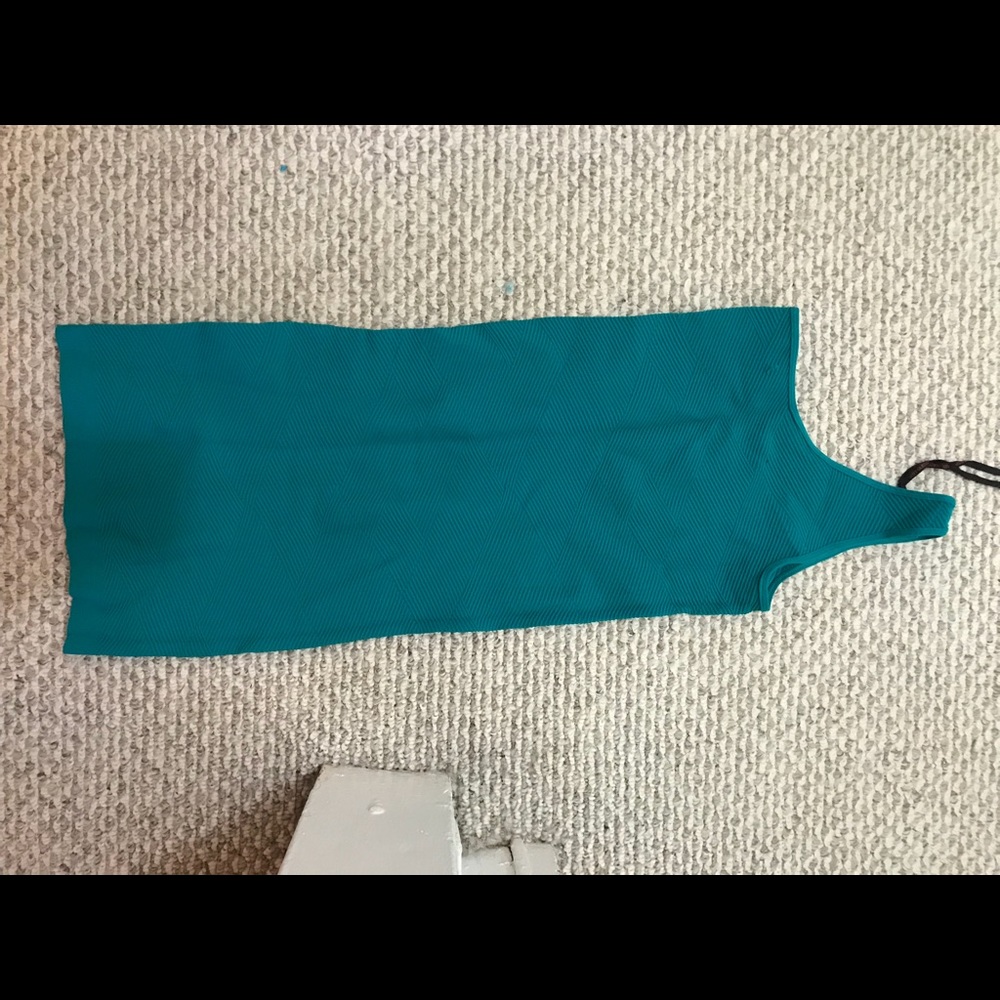 Guess cold shoulder tube dress